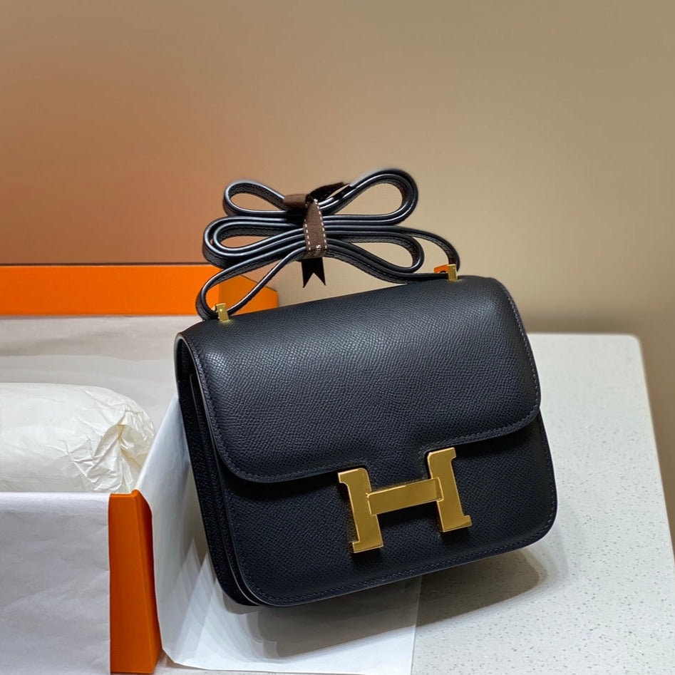 CONSTANCE 24 CUIR EPSOM NOIR QUINCAILLERIE DORÉ