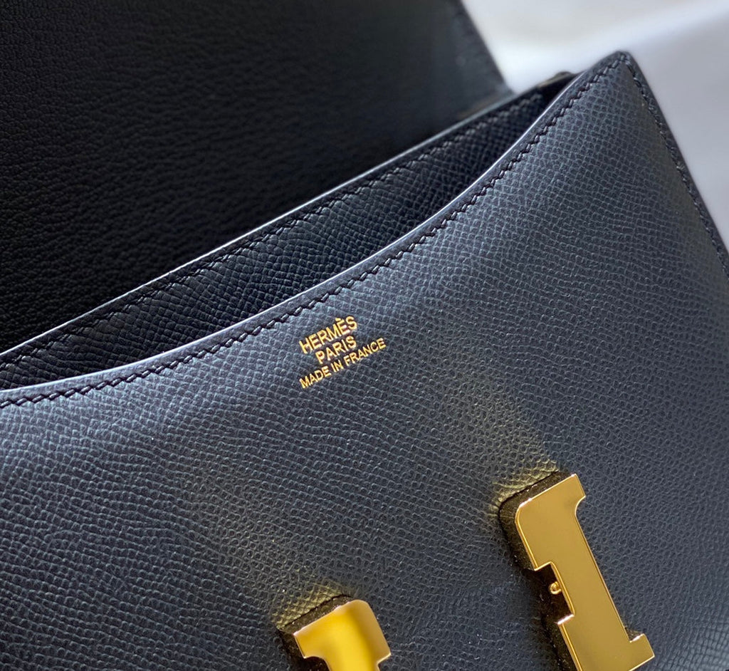 CONSTANCE 24 CUIR EPSOM NOIR QUINCAILLERIE DORÉ