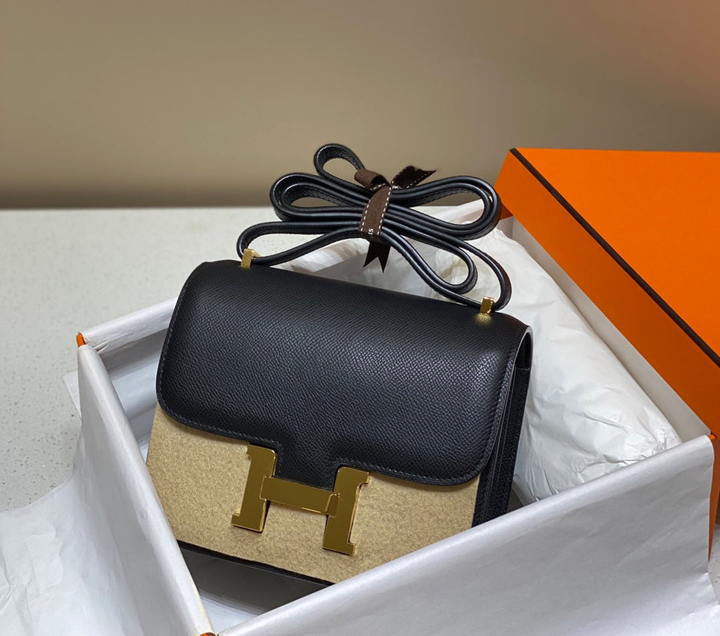 CONSTANCE 24 CUIR EPSOM NOIR QUINCAILLERIE DORÉ