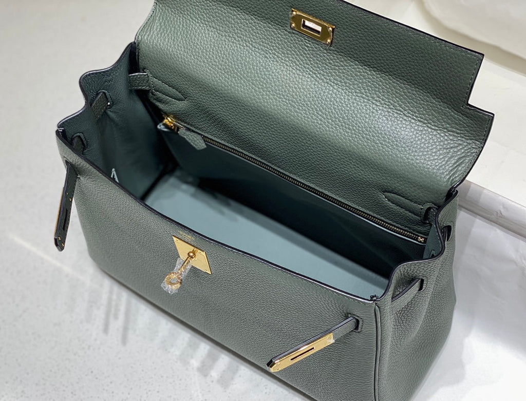 HM KELLY 32CM CUIR TOGO VERT AMANDE QUINCAILLERIE DORÉ