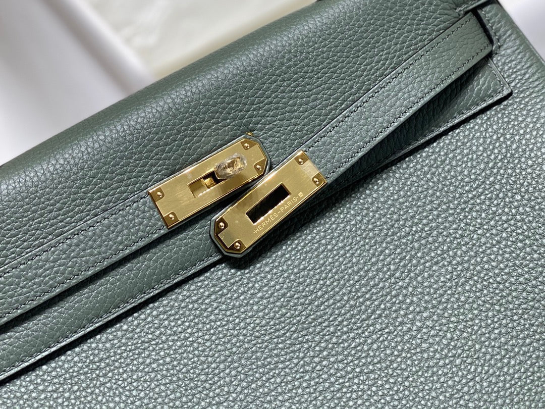 HM KELLY 32CM CUIR TOGO VERT AMANDE QUINCAILLERIE DORÉ