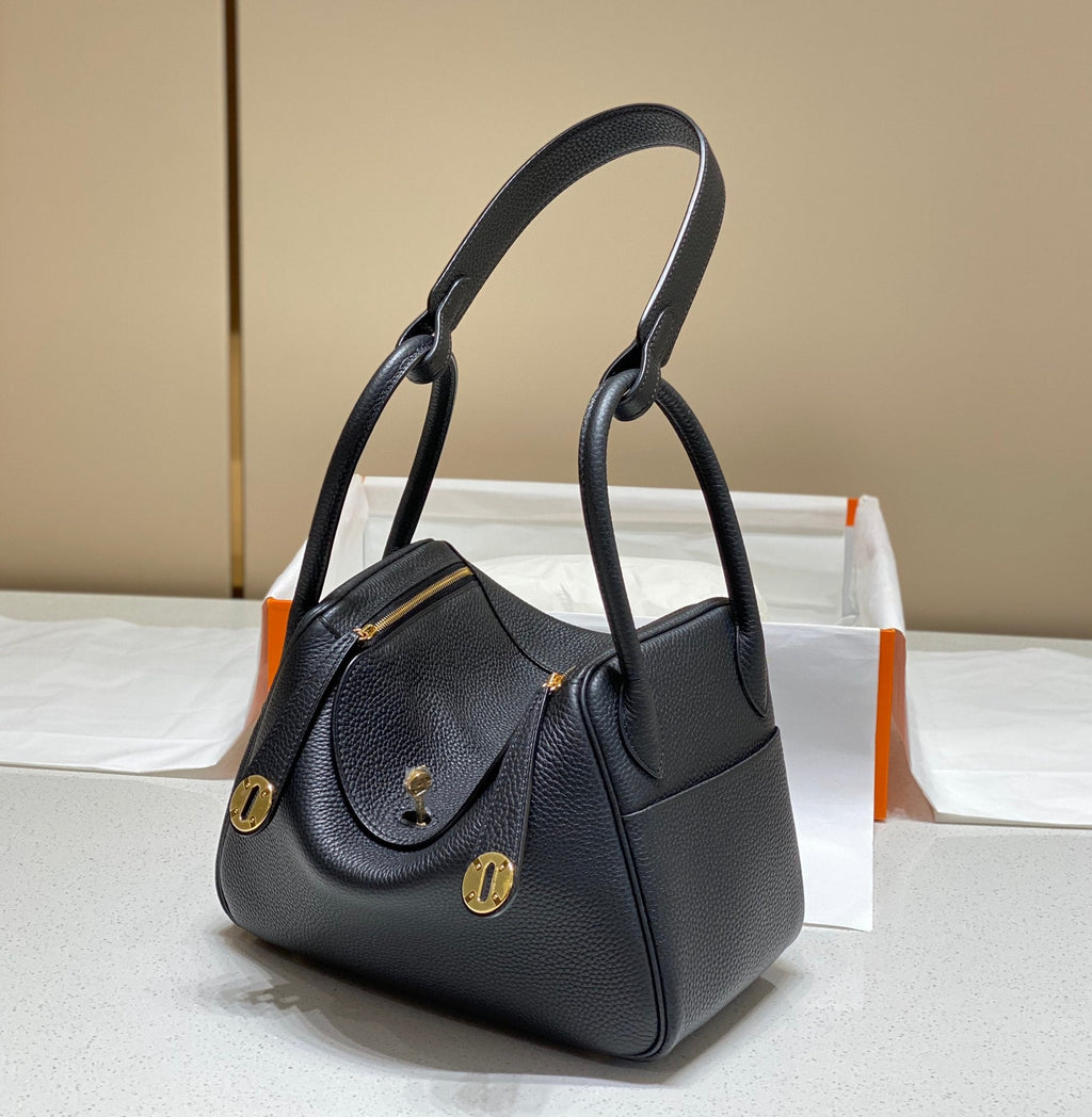 SAC HM LINDY 30 EN CUIR TAURILLON NOIR CLEMENCE