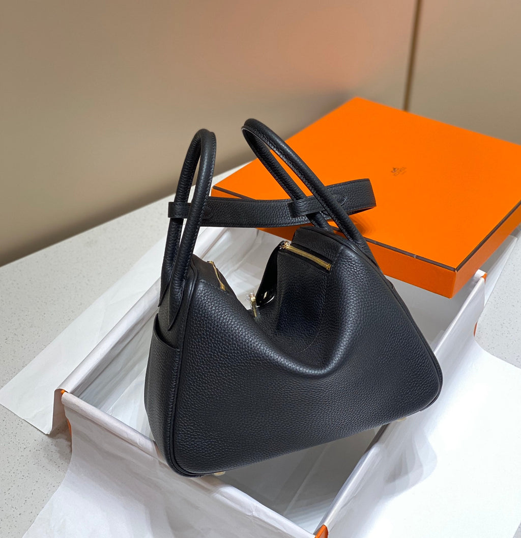 SAC HM LINDY 30 EN CUIR TAURILLON NOIR CLEMENCE
