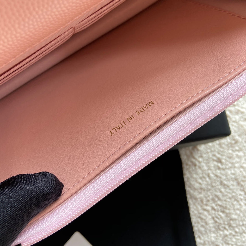 CC CLASSIC WOC 20CM PINK GRAINED CALFSKIN DIAMOND GOLD HARDWARE