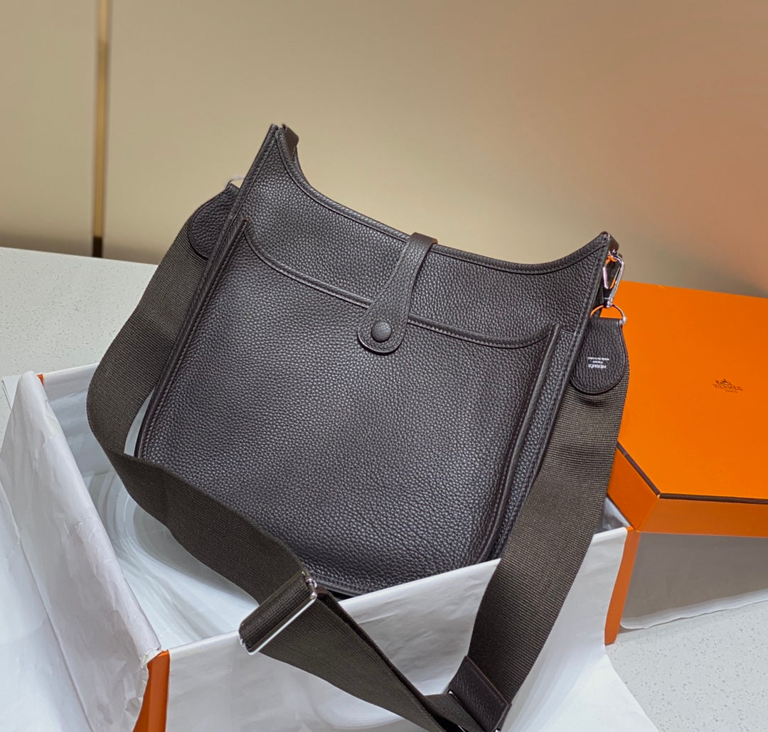 エブリン 29cm チョコレート トーゴ ショーツ