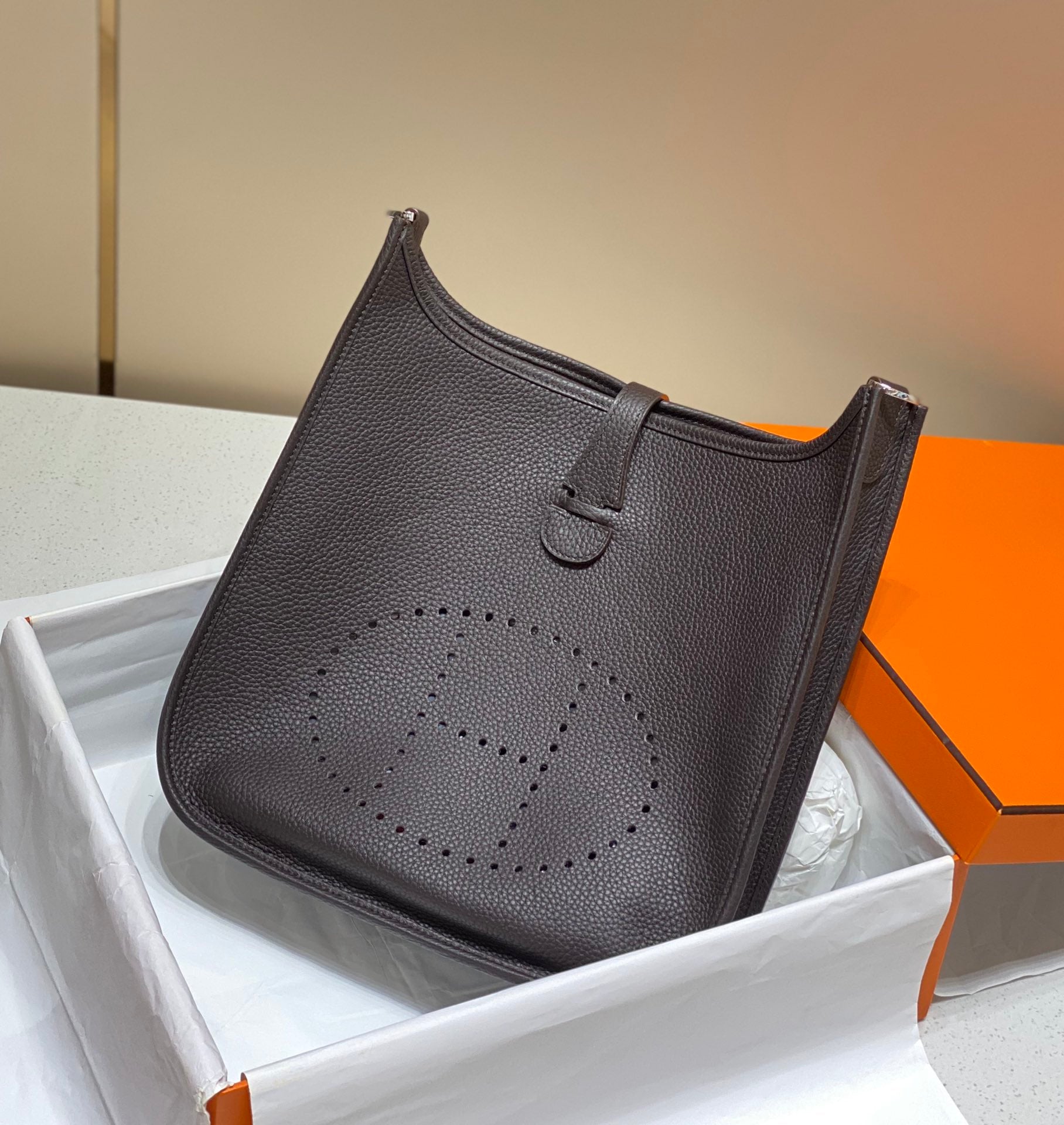 エブリン 29cm チョコレート トーゴ ショーツ