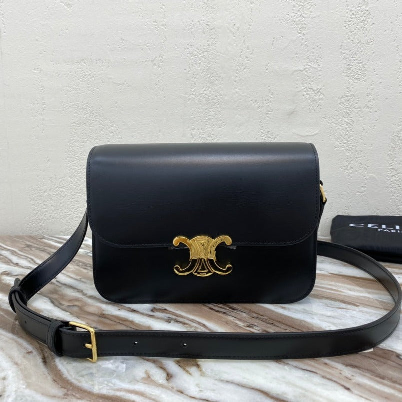 CLASSIQUE TRIOMPHE 22 CUIR DE VEAU NOIR QUINCAILLERIE OR