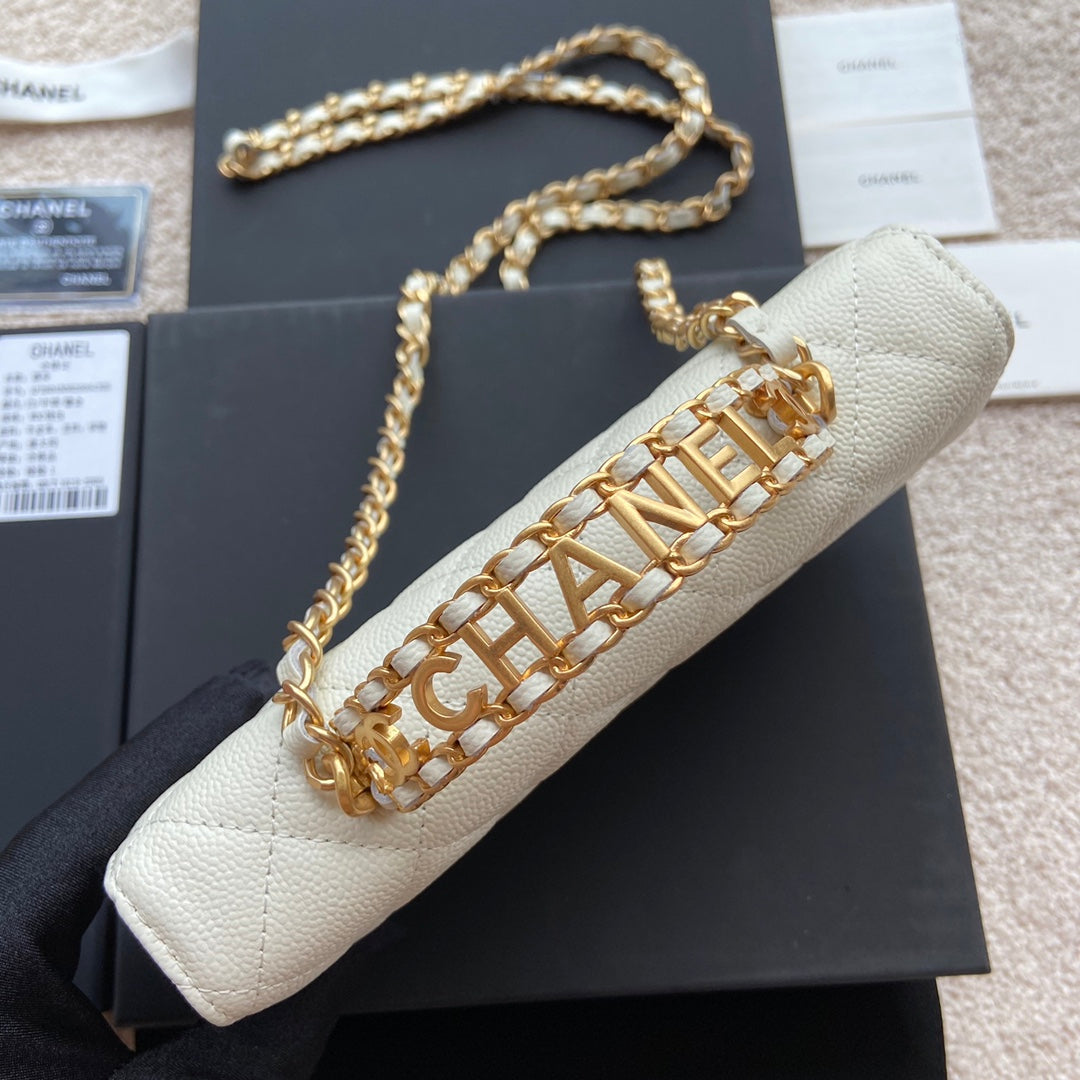 CC WOC 20CM TOP HANDLE WHITE GRAINED CALFSKIN GOLD HARDWARE