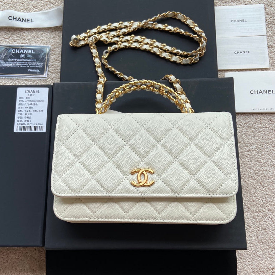 CC WOC 20CM TOP HANDLE WHITE GRAINED CALFSKIN GOLD HARDWARE