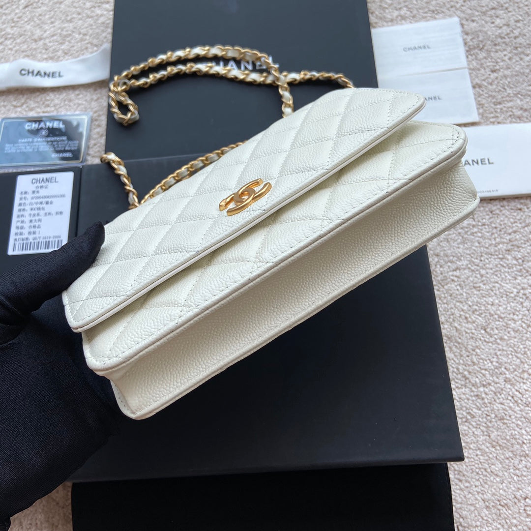 CC WOC 20CM TOP HANDLE WHITE GRAINED CALFSKIN GOLD HARDWARE