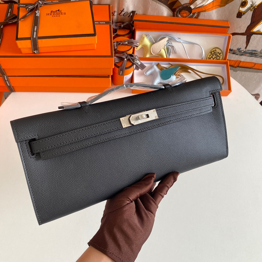 HM KELLY CUT 31 CUIR EPSOM NOIR QUINCAILLERIE ARGENTÉE 229059
