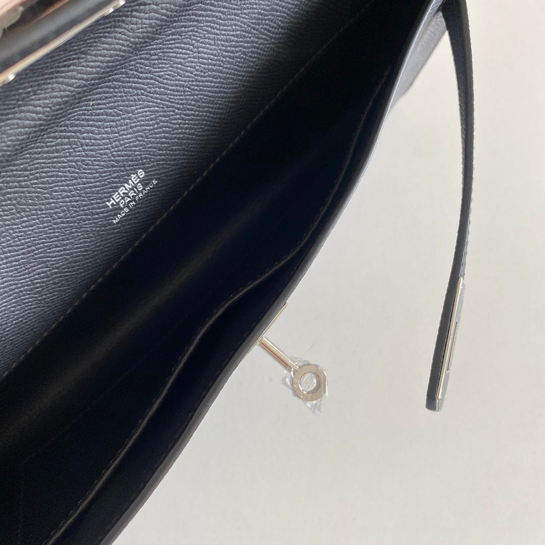 HM KELLY CUT 31 CUIR EPSOM NOIR QUINCAILLERIE ARGENTÉE 229059
