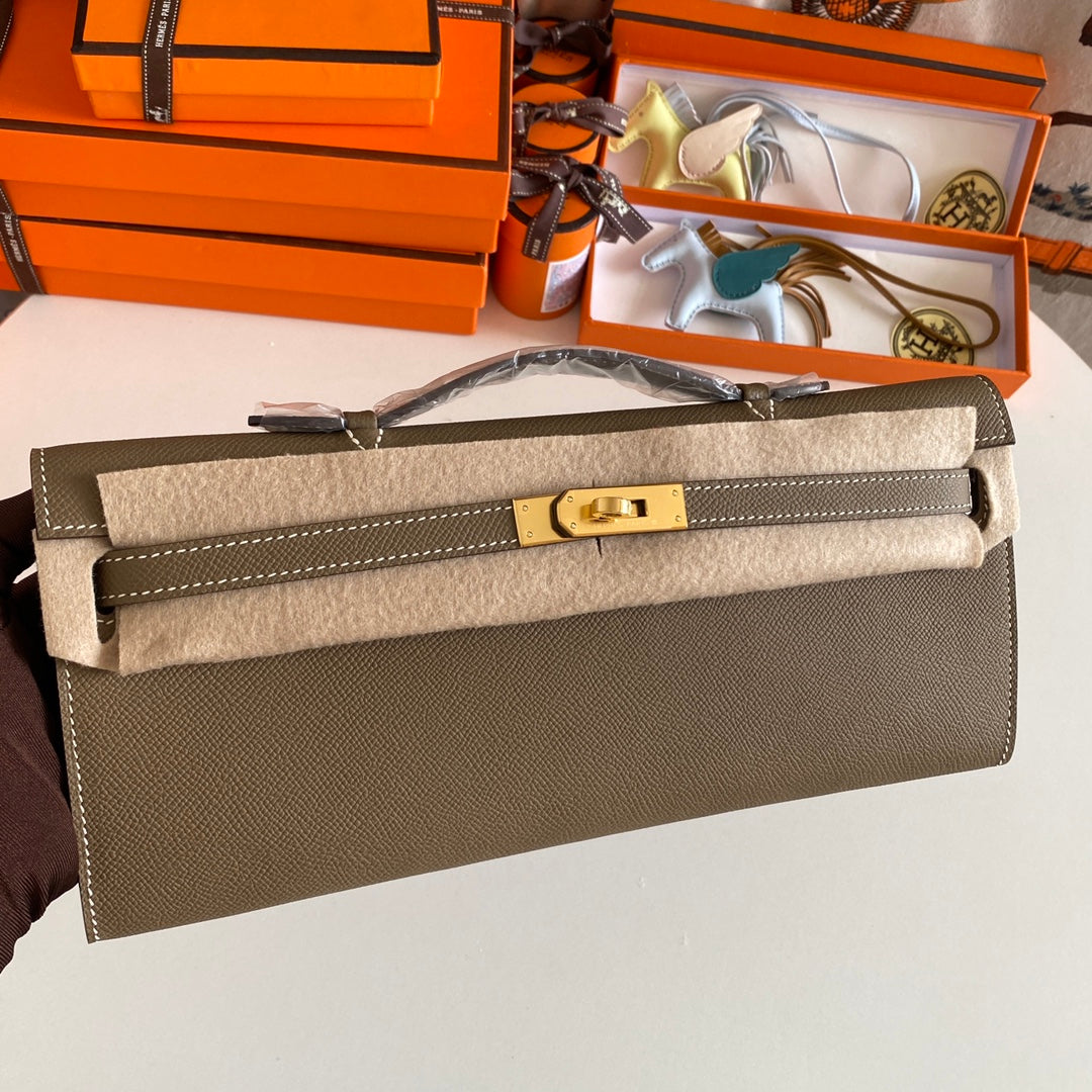 HM KELLY CUT 31 CUIR EPSOM ÉTOUPE QUINCAILLERIE DORÉ 229054
