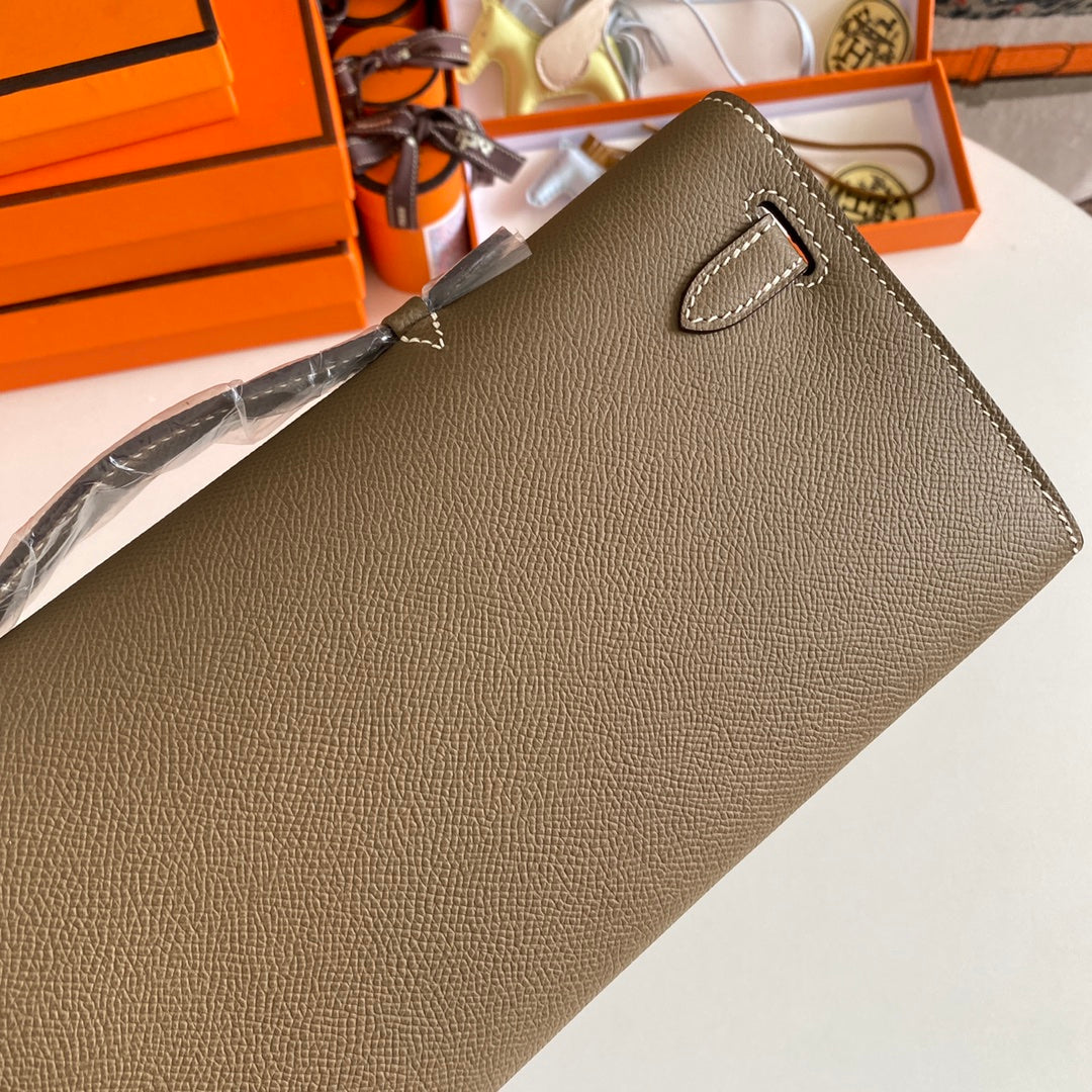 HM KELLY CUT 31 CUIR EPSOM ÉTOUPE QUINCAILLERIE ARGENTÉE 229055