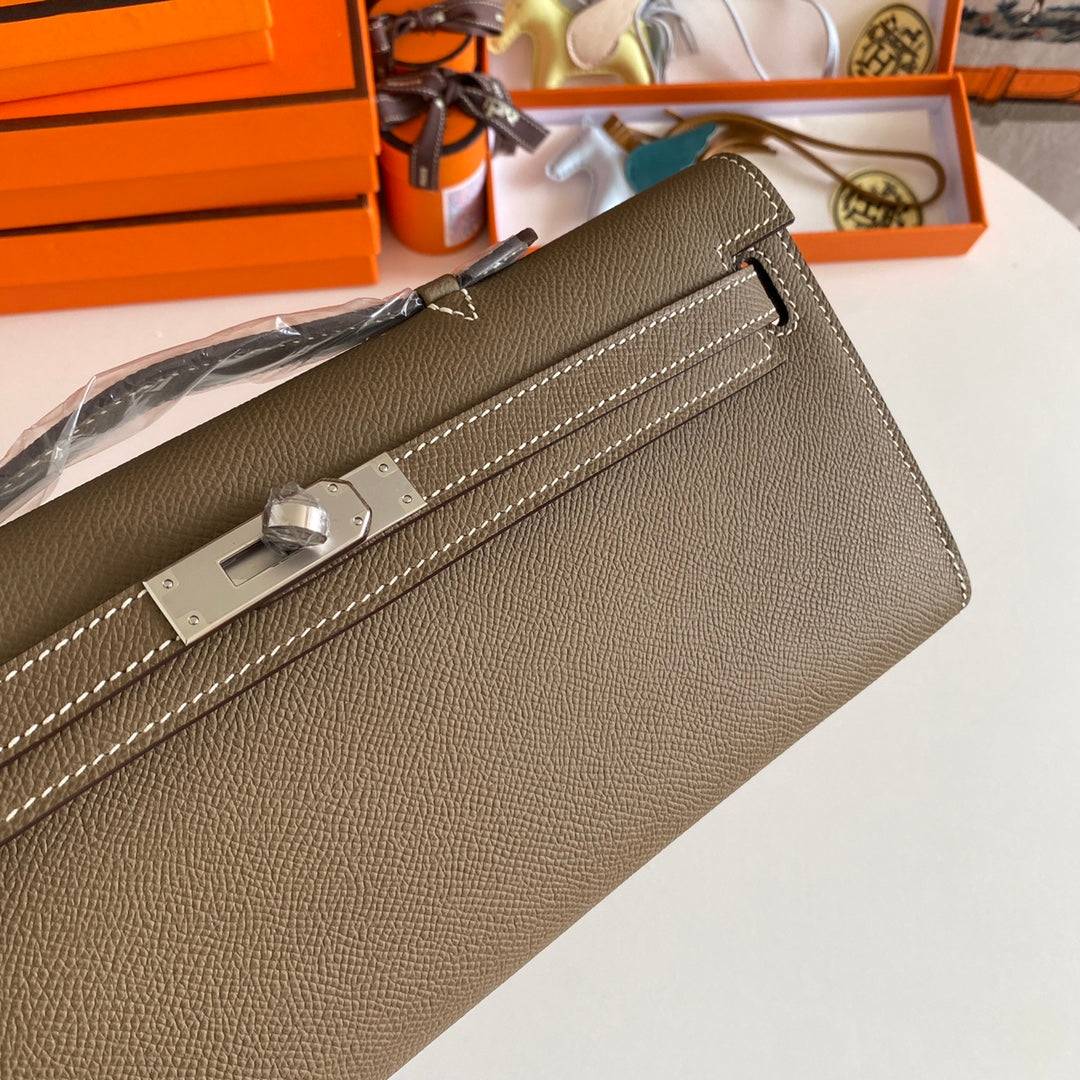 HM KELLY CUT 31 CUIR EPSOM ÉTOUPE QUINCAILLERIE ARGENTÉE 229055