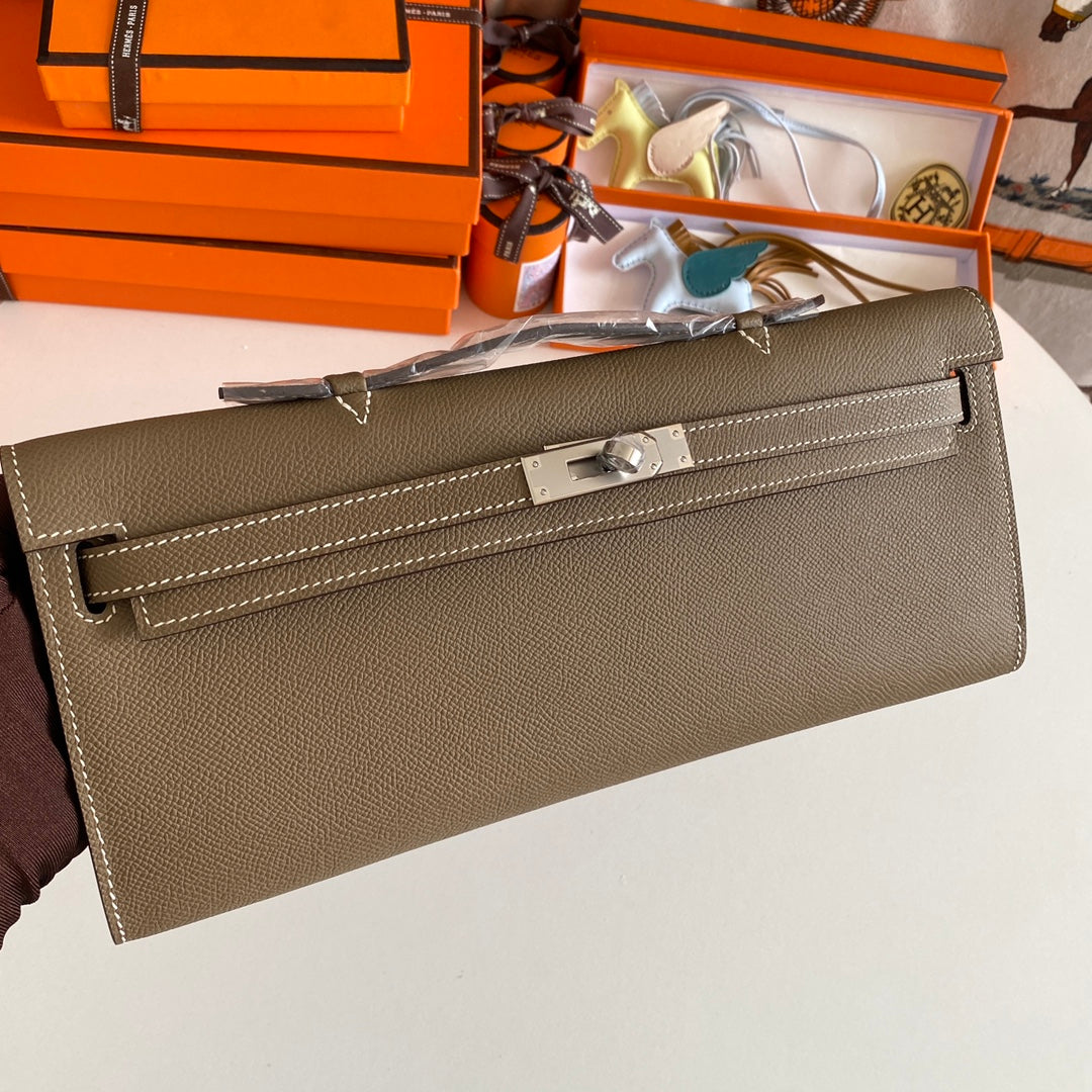 HM KELLY CUT 31 CUIR EPSOM ÉTOUPE QUINCAILLERIE ARGENTÉE 229055