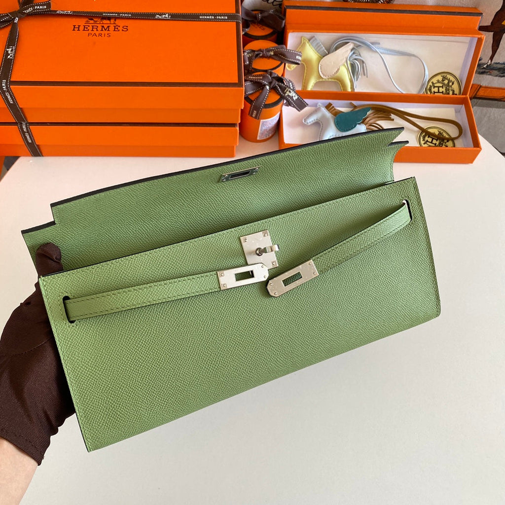 HM KELLY CUT 31 CUIR EPSOM VERT OLIVE QUINCAILLERIE ARGENTÉE 229044