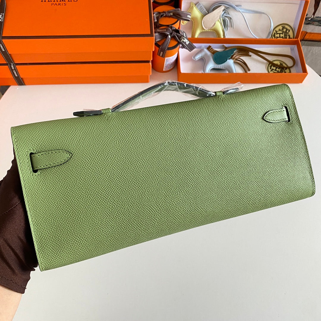 HM KELLY CUT 31 CUIR EPSOM VERT OLIVE QUINCAILLERIE ARGENTÉE 229044