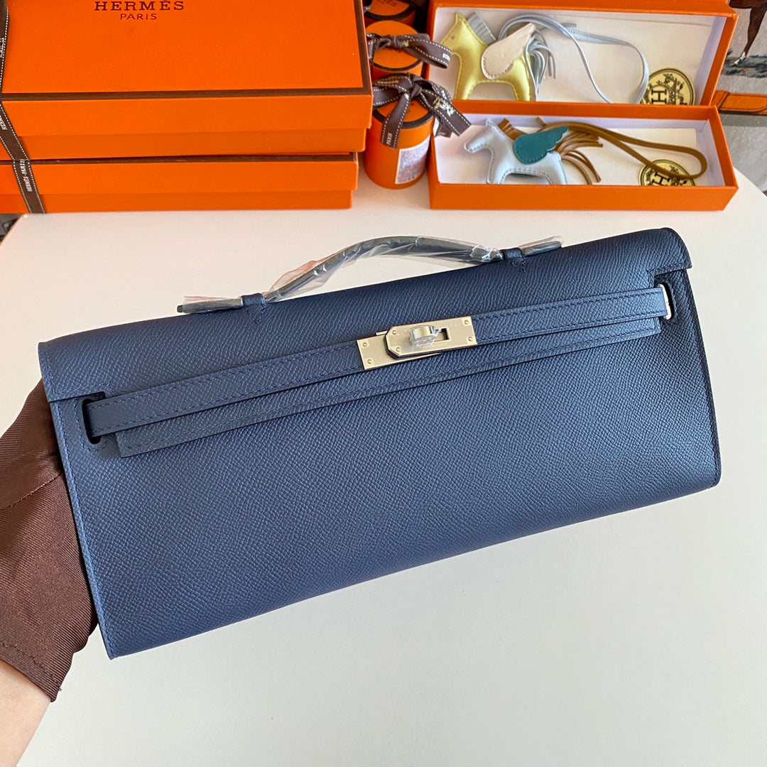 HM KELLY CUT 31 CUIR EPSOM BLEU NUIT QUINCAILLERIE ARGENTÉE 229048