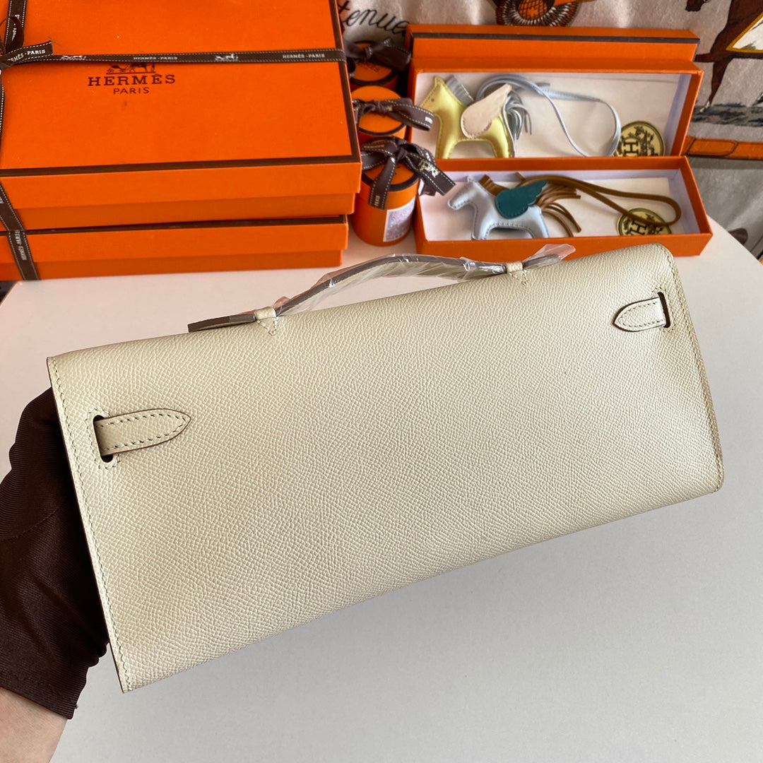 HM KELLY CUT 31 CUIR EPSOM IVOIRE QUINCAILLERIE ARGENTÉE 229046