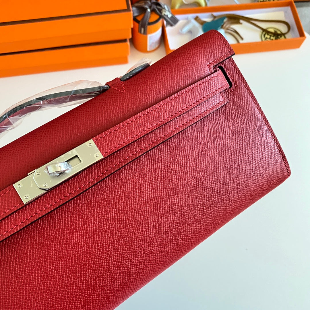 HM KELLY CUT 31 CUIR EPSOM ROUGE QUINCAILLERIE ARGENTÉE 229050