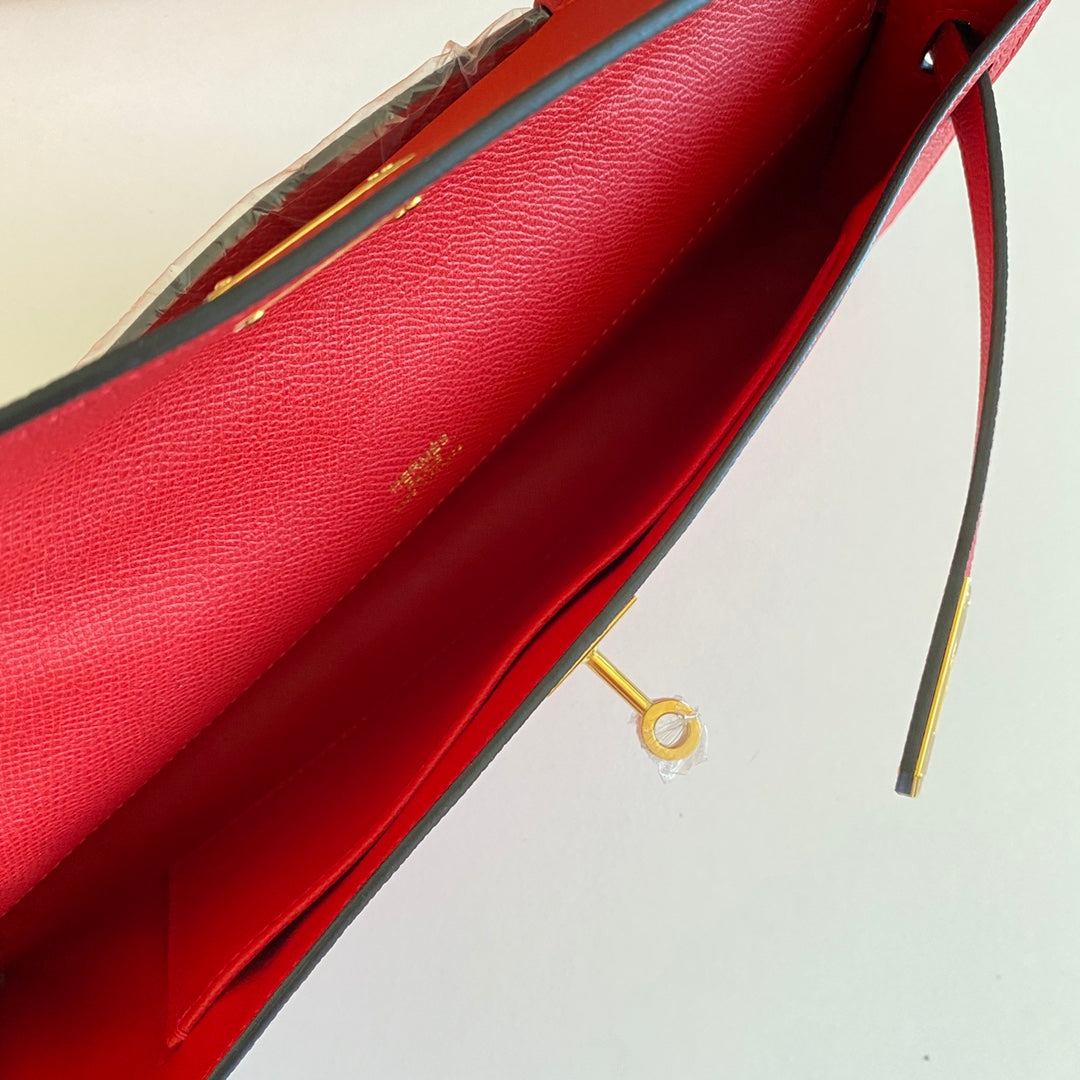 HM KELLY CUT 31 CUIR EPSOM ROUGE QUINCAILLERIE DORÉ 229051