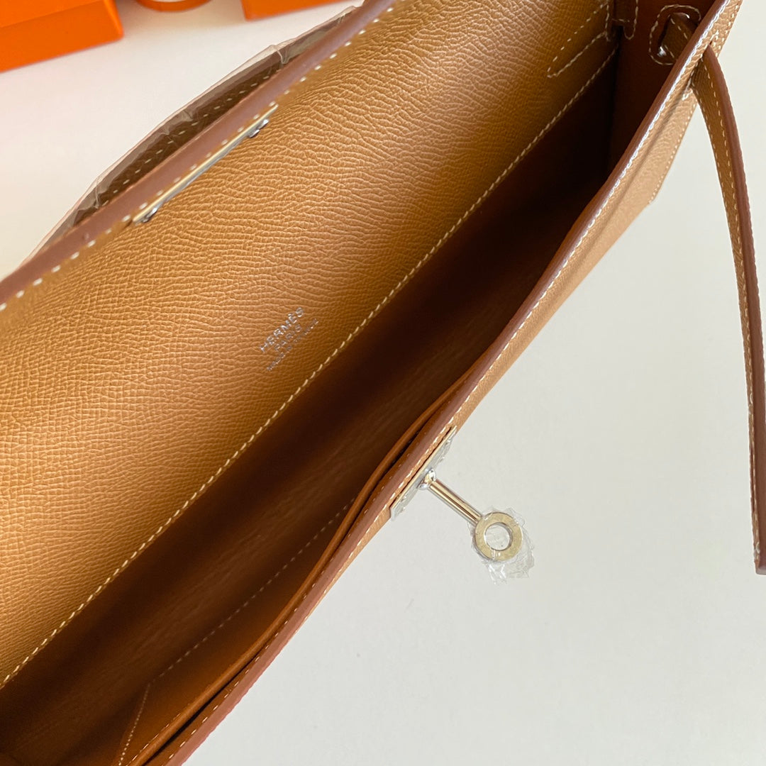 HM KELLY CUT 31 CUIR EPSOM BEURRE DE CACAHUÈTE QUINCAILLERIE ARGENTÉE 229056