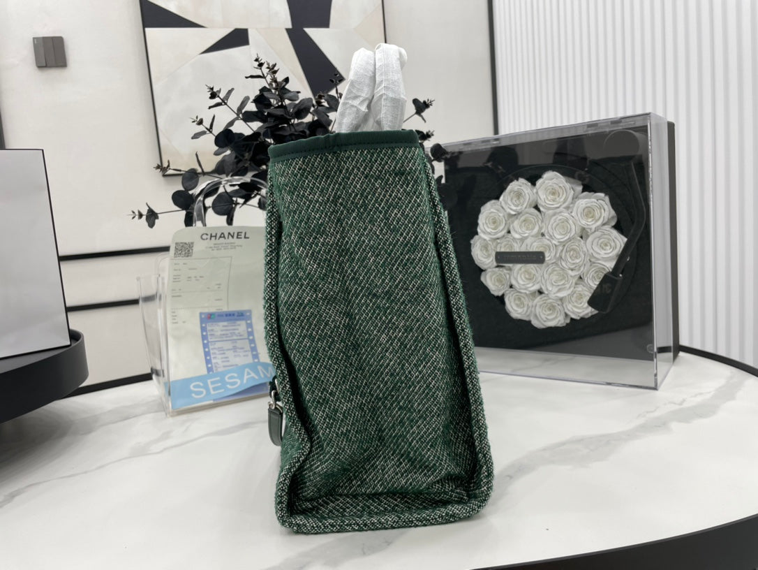 SAC CC DEAUVILLE TWEED CUIR VERT QUINCAILLERIE ARGENTÉE 10