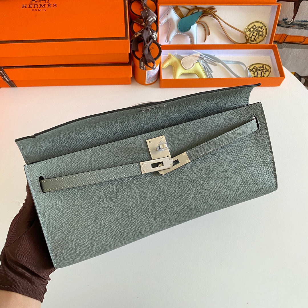 HM KELLY CUT 31 ASH GREY EPSOM LEATHER SILVER HARDWARE 229039
