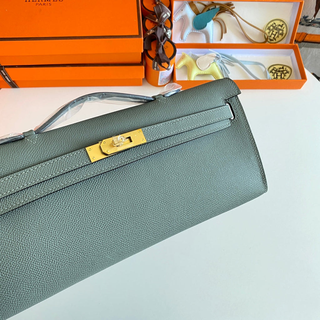 HM KELLY CUT 31 CUIR EPSOM GRIS CENDRÉ QUINCAILLERIE DORÉ 229038