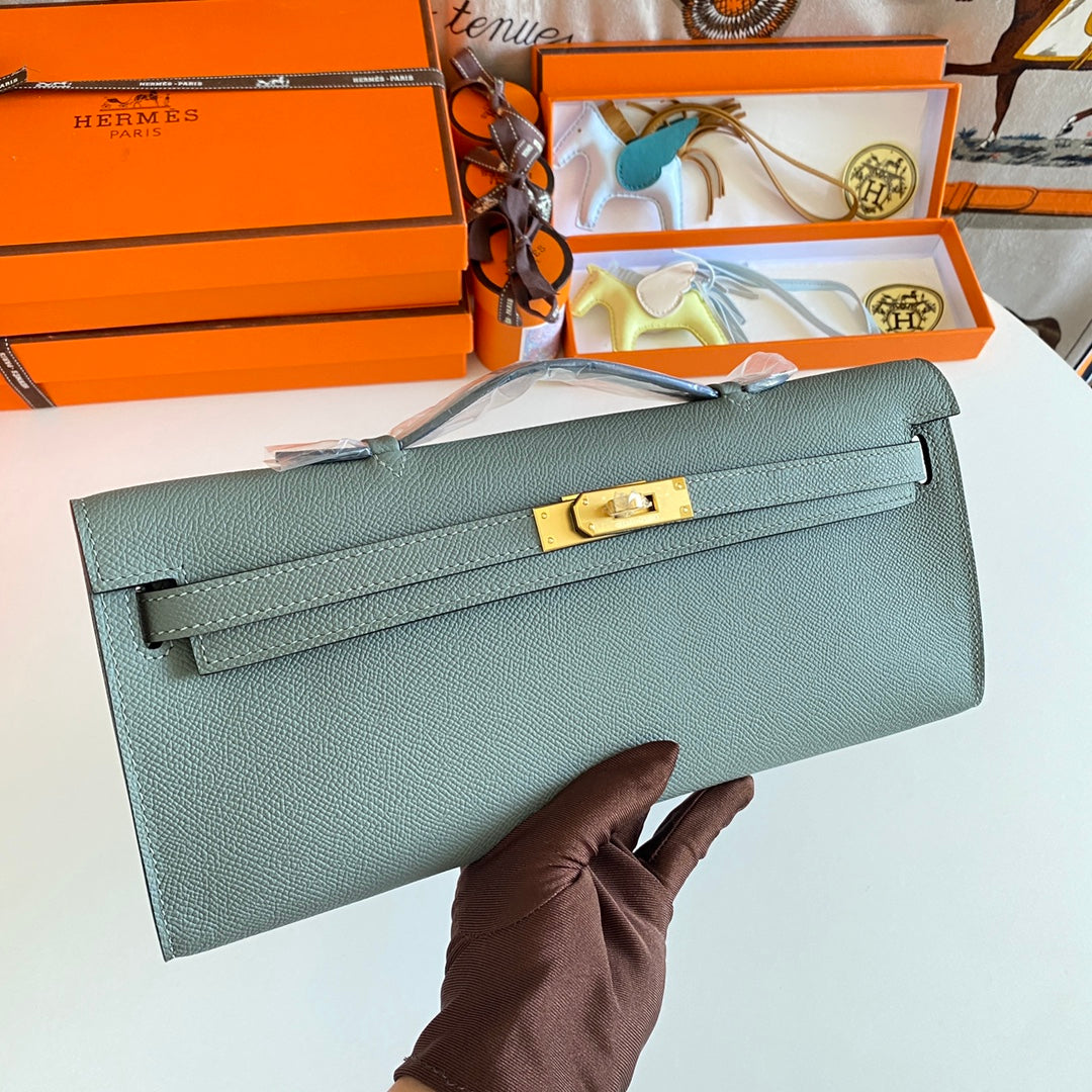 HM KELLY CUT 31 CUIR EPSOM GRIS CENDRÉ QUINCAILLERIE DORÉ 229038