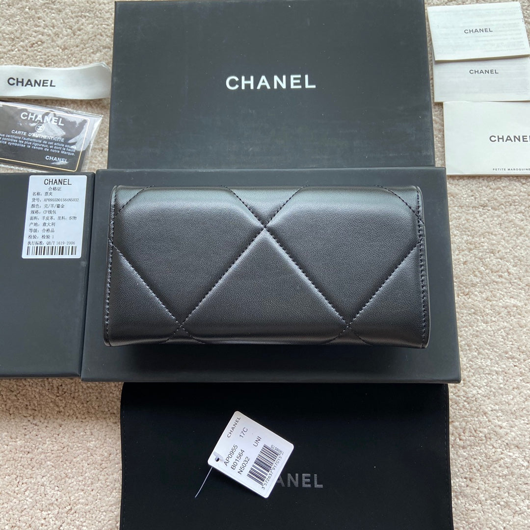 PORTEFEUILLE LONG CC 19 19CM EN CUIR DE VEAU NOIR