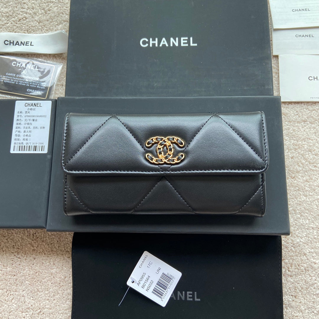 PORTEFEUILLE LONG CC 19 19CM EN CUIR DE VEAU NOIR