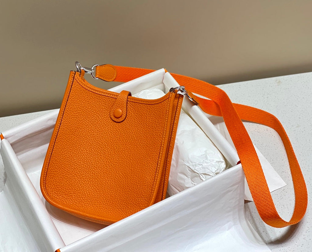 MINI EVELYNE 18CM ORANGE CHAUD TOGO SHW