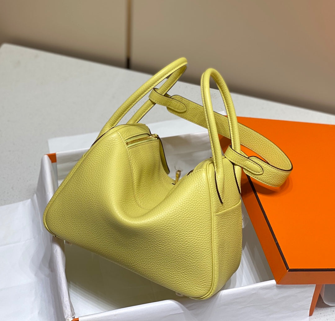 SAC HM LINDY 30 CUIR TAURILLON CLEMENCE CITRON