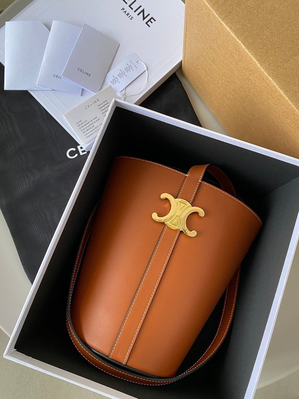 SAC SEAU TRIPHOME 25 EN CUIR DE VEAU MARRON CANNELLE
