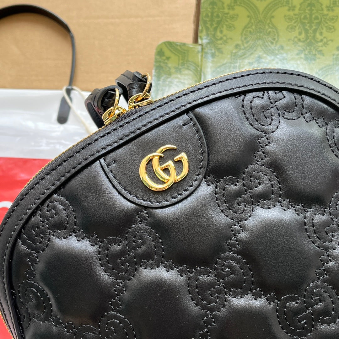 SAC À BANDOULIÈRE EN CUIR MATELASSÉ 23 EN CUIR DE VEAU GAUFRÉ NOIR, QUINCAILLERIE DORÉ