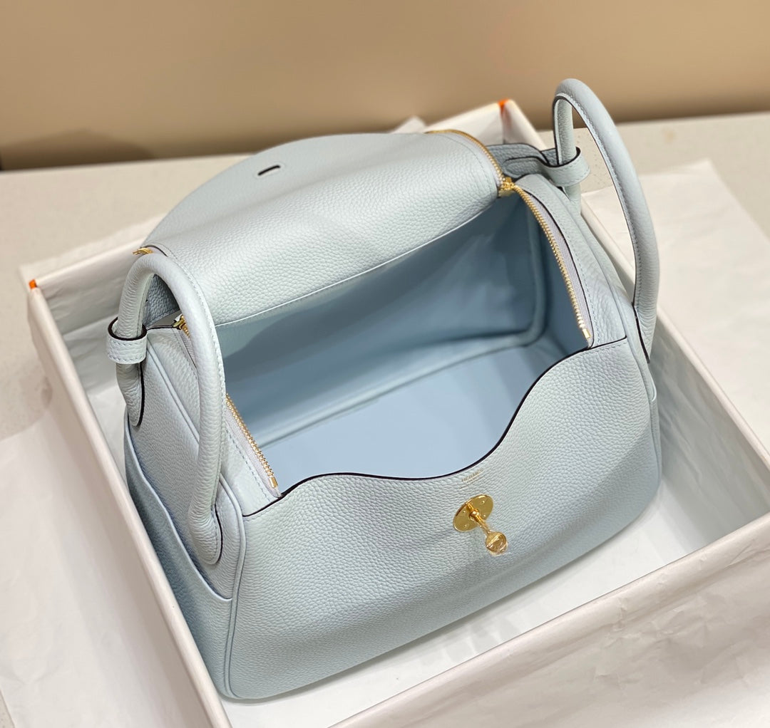 HM リンディ 30 バッグ パステルブルー トリヨンクレマンスレザー