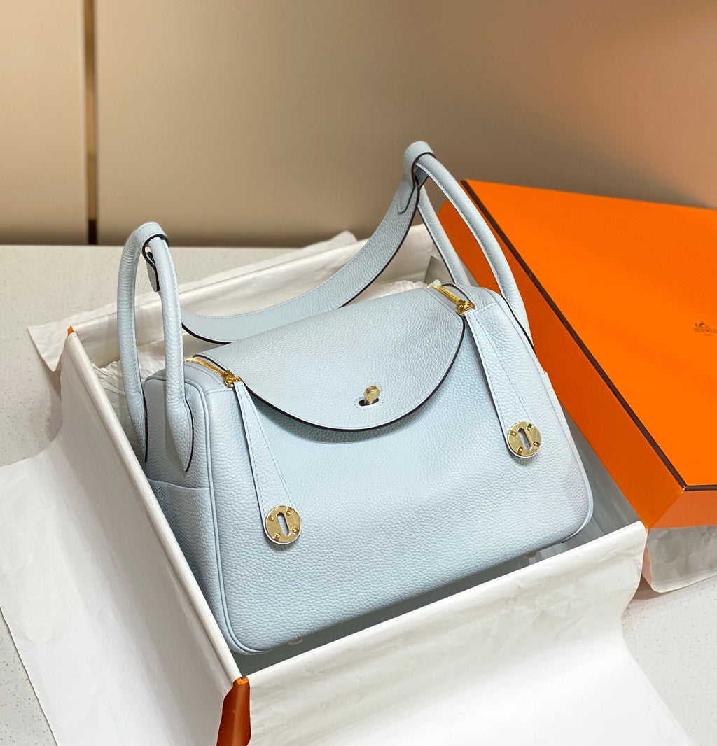 SAC HM LINDY 30 CUIR TAURILLON CLEMENCE BLEU PASTEL
