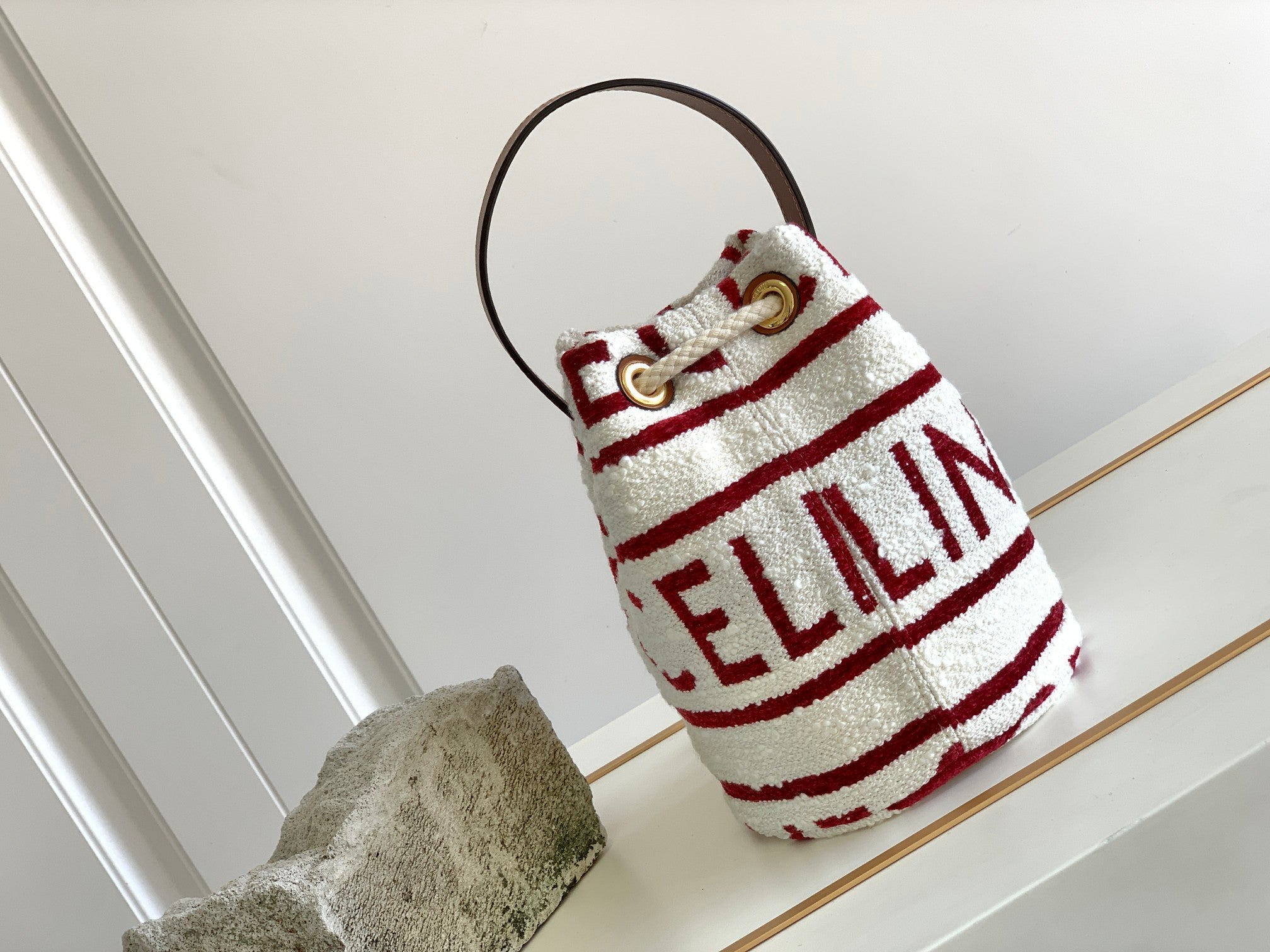 TRIPHOME 19 TISSU BRODÉ BLANC ROUGE