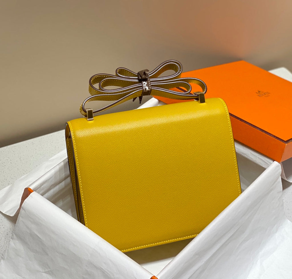 CONSTANCE 24 CUIR EPSOM JAUNE QUINCAILLERIE DORÉ