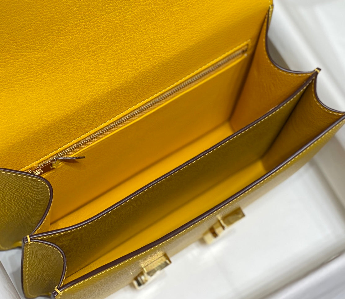 CONSTANCE 24 CUIR EPSOM JAUNE QUINCAILLERIE DORÉ