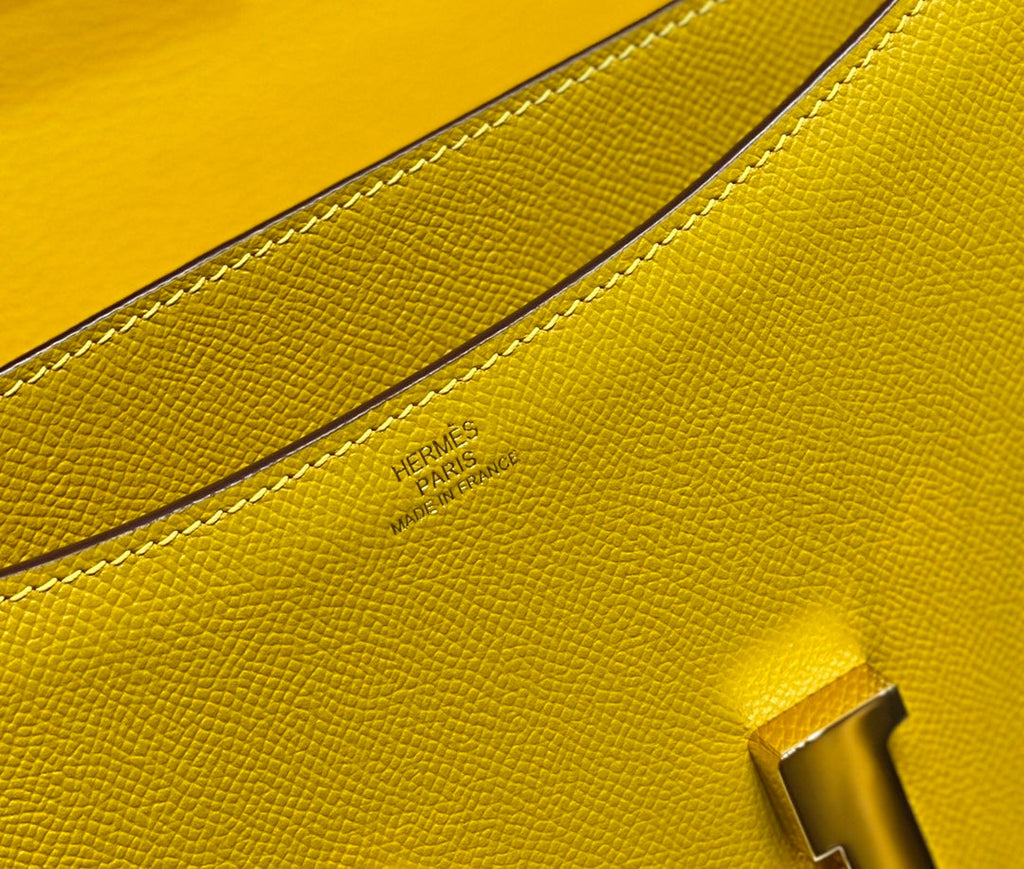 CONSTANCE 24 CUIR EPSOM JAUNE QUINCAILLERIE DORÉ