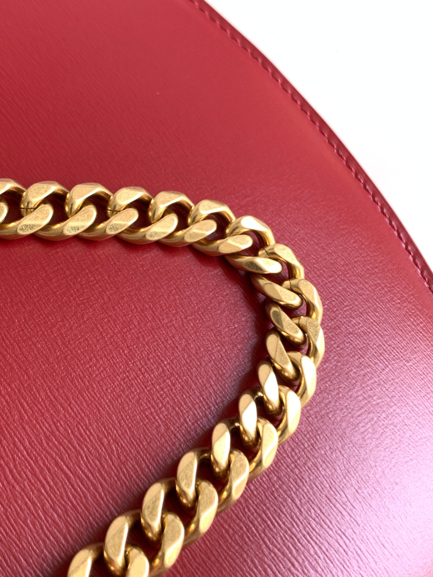 TEEN BESACE TRIOMPHE 18.5 DARK RED CALFSKIN WITH CHAIN