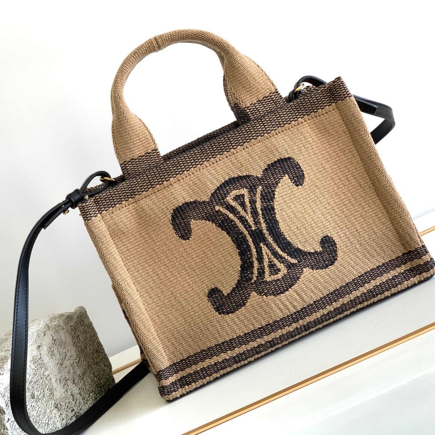 PETIT CABAS THAÏ 27CM TISSU NOIR BRODERIE TRIOMPHE