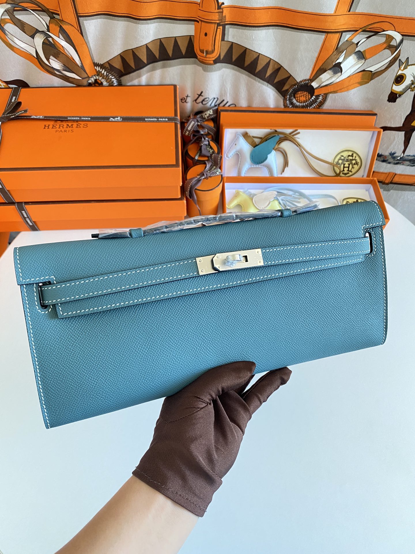HM KELLY CUT 31 CUIR EPSOM BLEU SARCELLE QUINCAILLERIE ARGENTÉE 229063