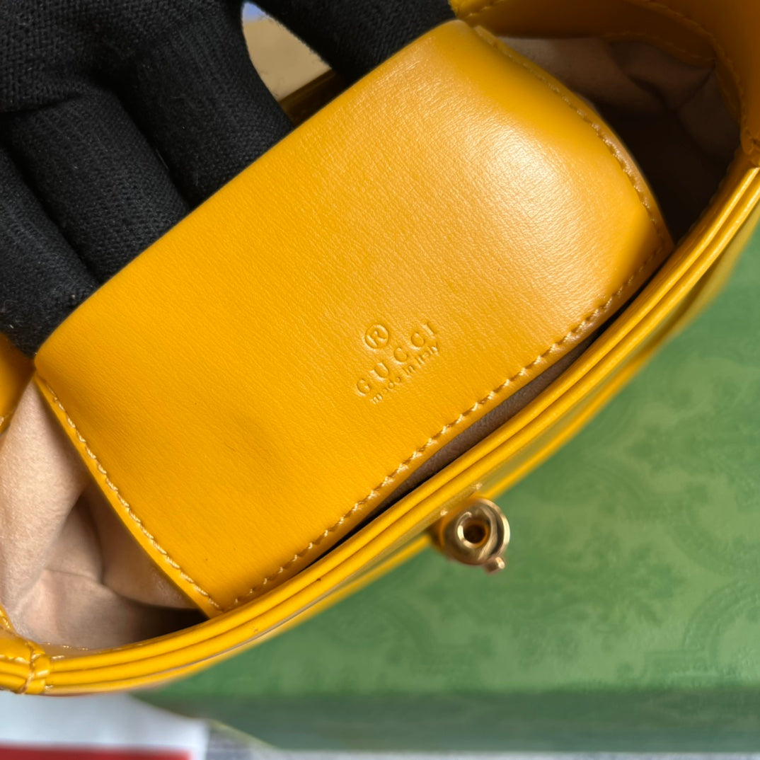SAC À BANDOULIÈRE GG JACKIE MINI 19 EN CUIR DE VEAU JAUNE