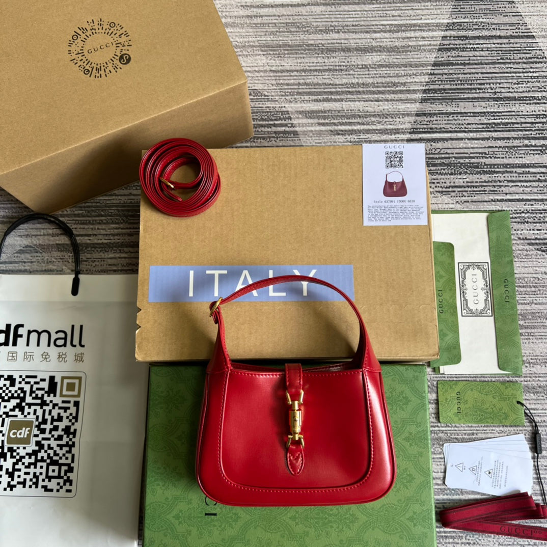 SAC À BANDOULIÈRE GG JACKIE MINI 19 EN CUIR DE VEAU ROUGE CERISE