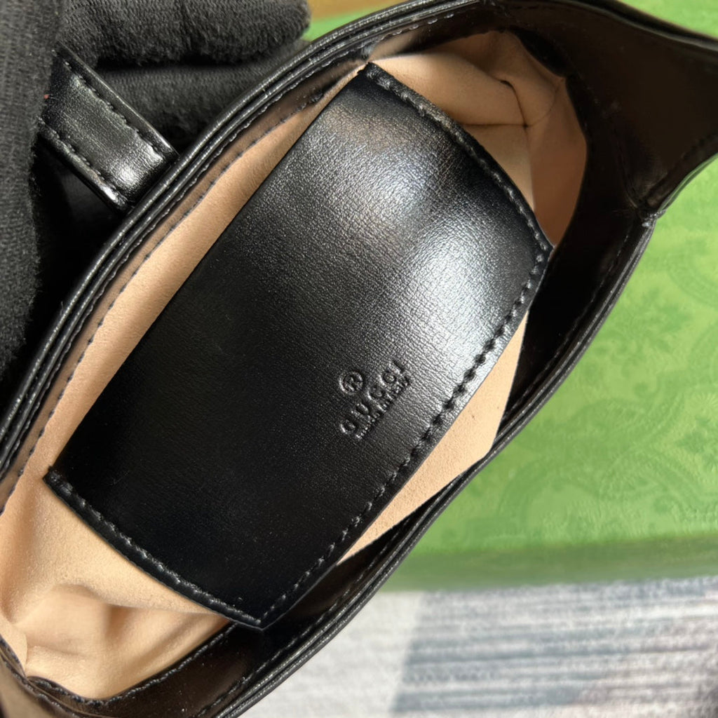 SAC À BANDOULIÈRE GG JACKIE MINI 19 EN CUIR DE VEAU NOIR