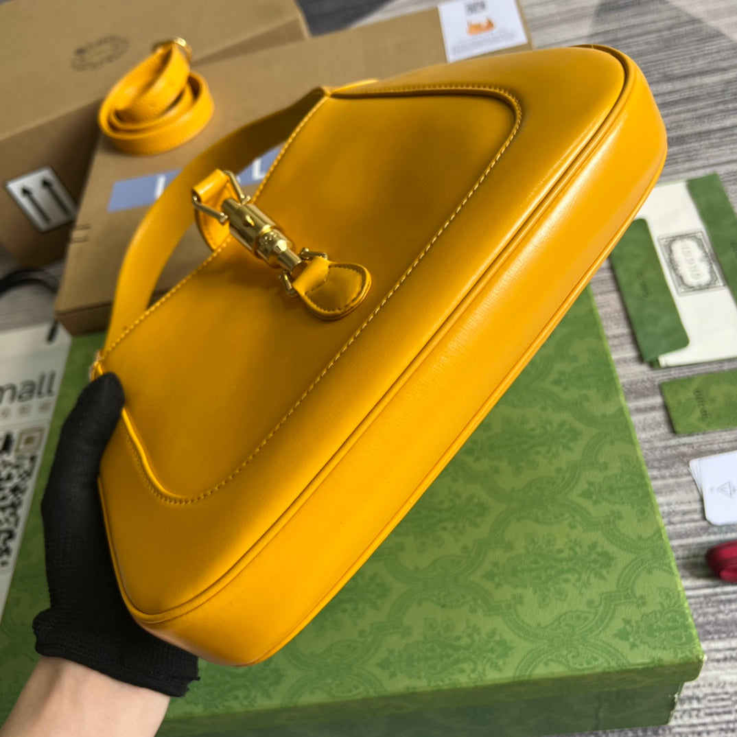 SAC À BANDOULIÈRE GG JACKIE SMALL 28 EN CUIR DE VEAU JAUNE